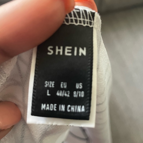 White Geometric Bodycon Mini Dress Women’s sz L Fitted. - Picture 4 of 5